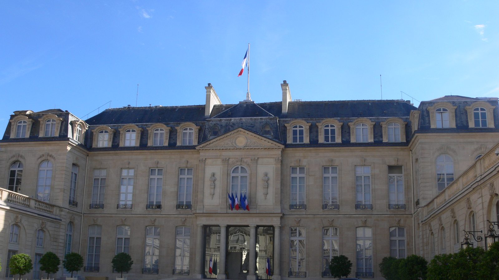 Paris - palais de l'Élysée - cour 12.JPG