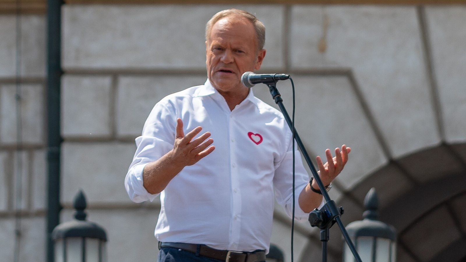 Warszawa 2025 Wielki Marsz Patriotów przemawia Donald Tusk.jpg