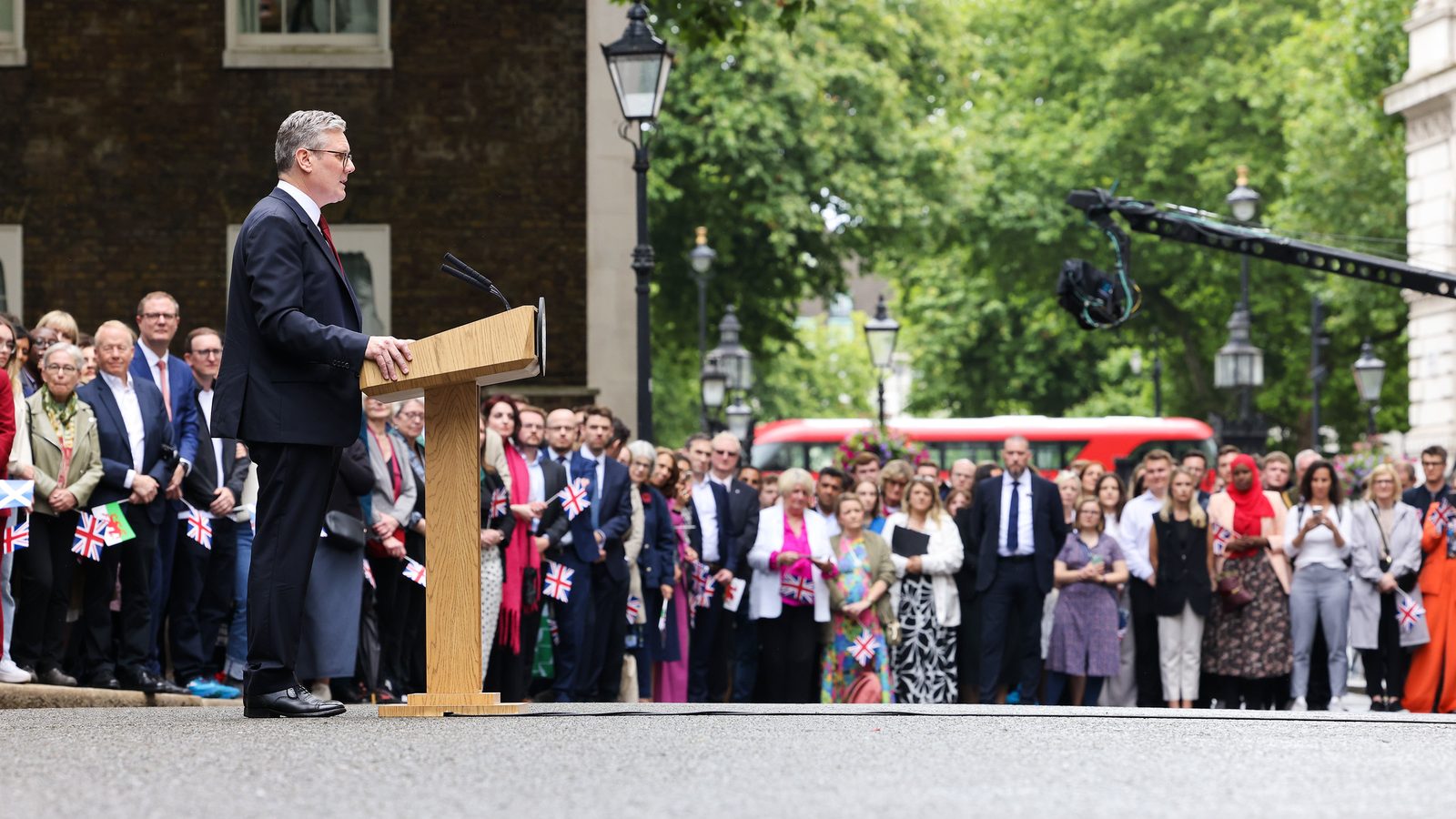 Prime Minister Sir Keir Starmer arrives at 10 Downing Street (53836634786).jpg (first speech as Prime Minister, 5 July 2024)